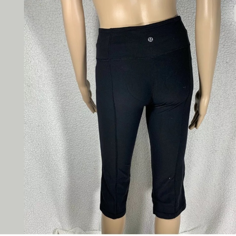 Lululemon Groove Reversible Black Cropped Leggings Womens 4 Y2K Activewear Yoga - Picture 6 of 7